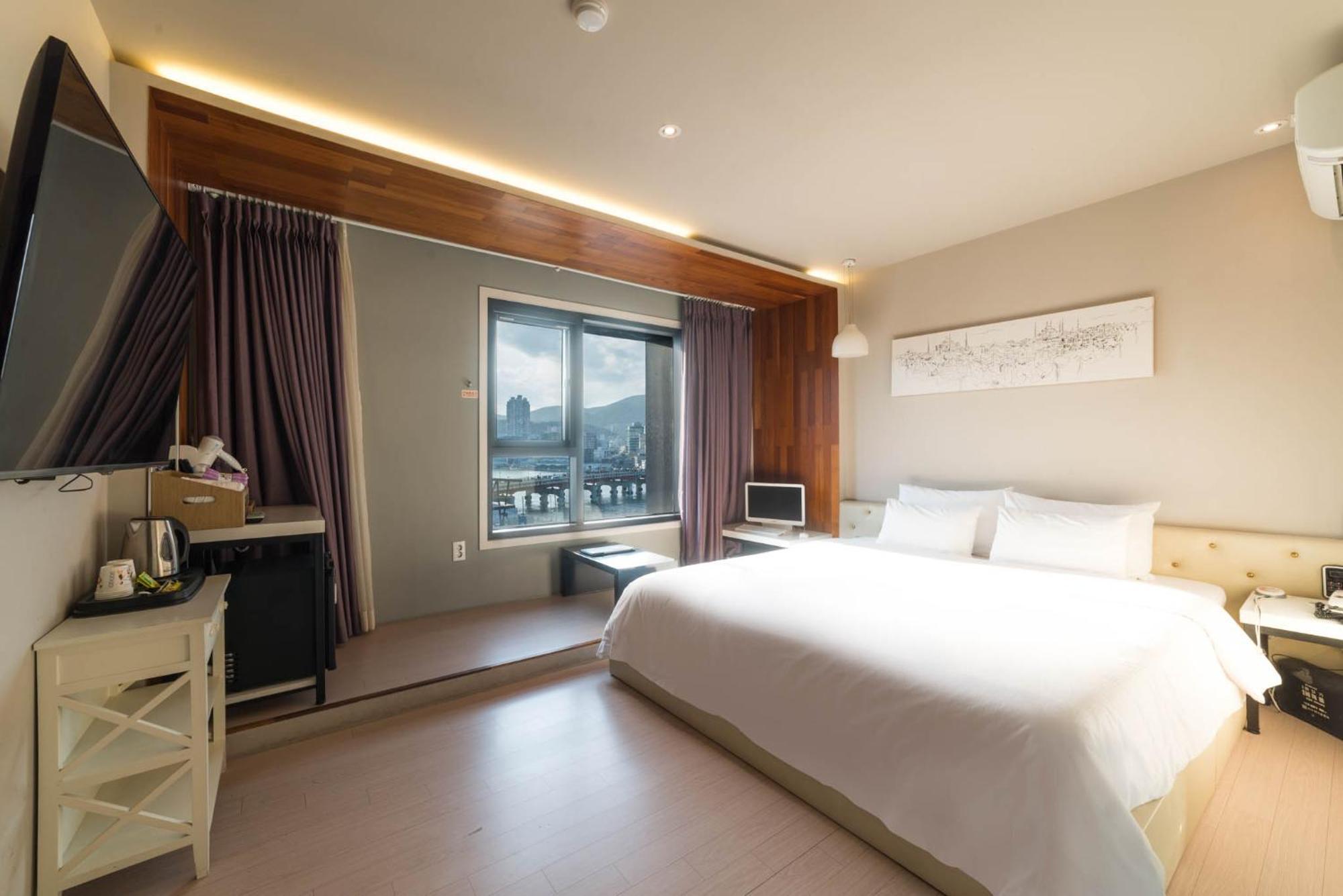 Hotel Bridge Busan Exterior photo