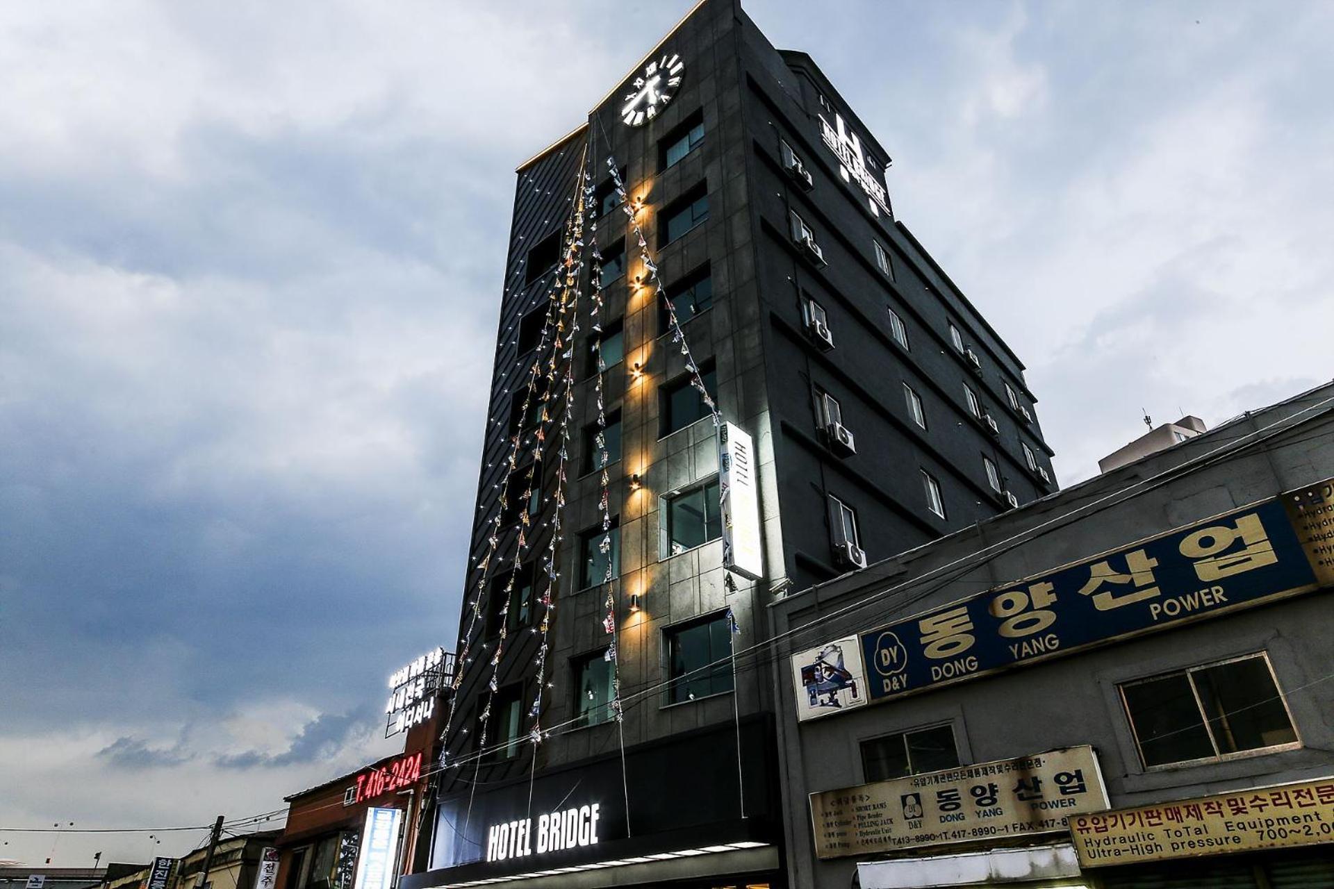 Hotel Bridge Busan Exterior photo