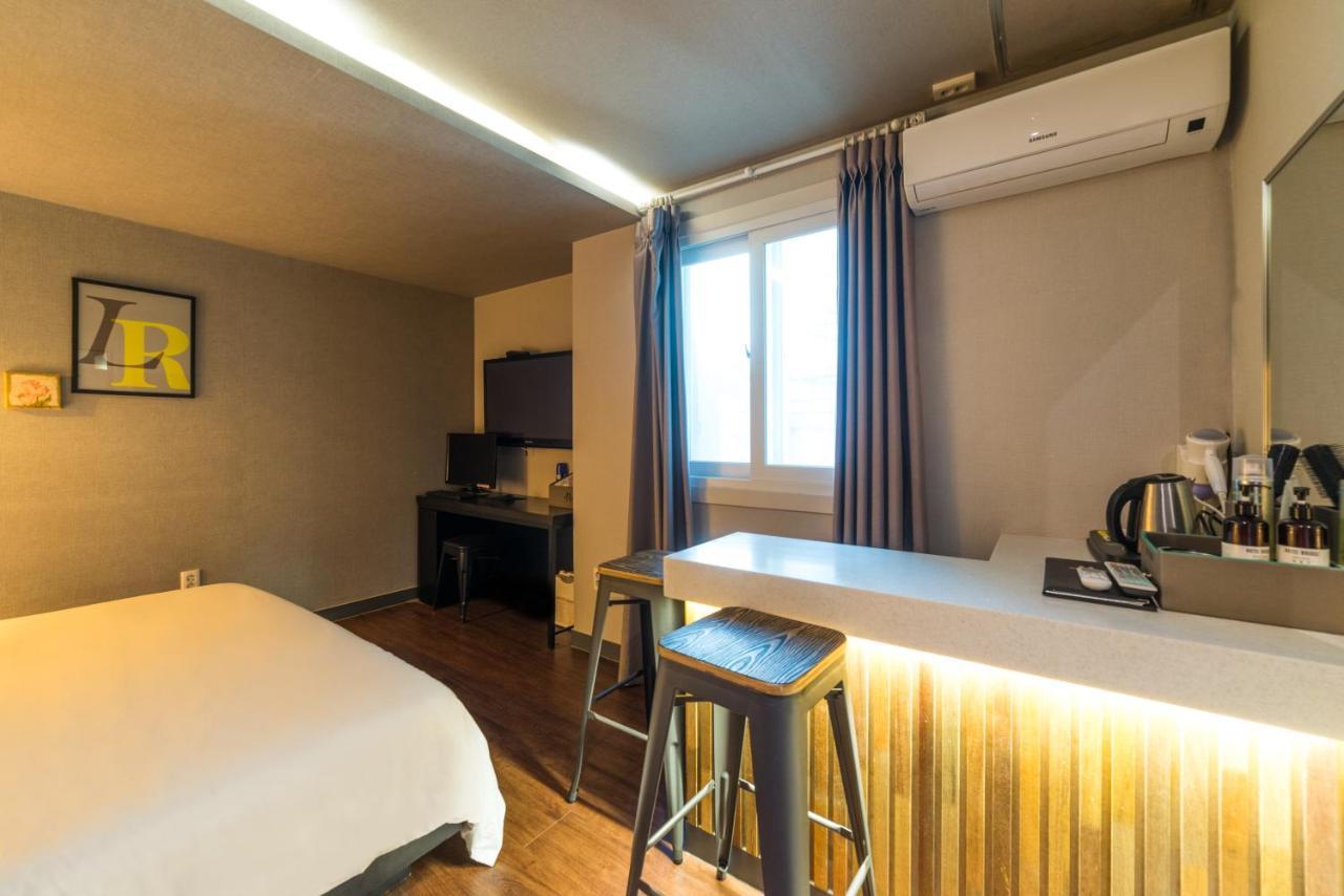 Hotel Bridge Busan Exterior photo