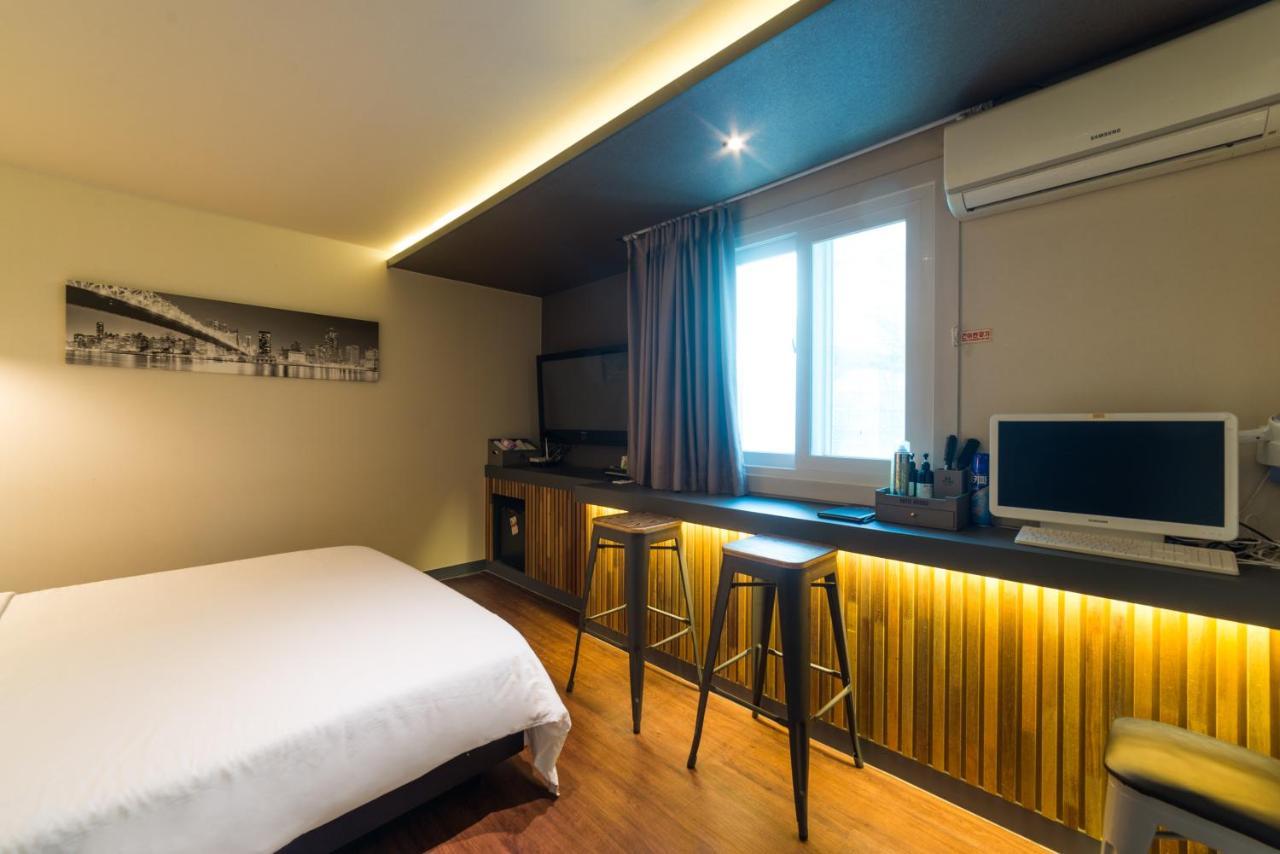 Hotel Bridge Busan Exterior photo